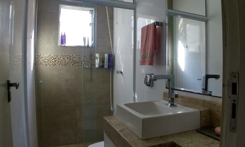 Imagem 7: Casa solta com 3 dormitórios + 1 suíte no bairro São Pedro