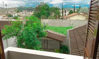 Imagem: Casa de Alto Padrão - 4 dormitórios