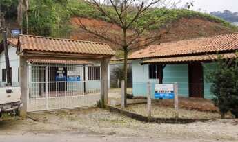 Imagem 6: Terreno urbano com duas casas de alvenaria à venda, em Brusque!