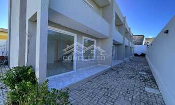 Imagem: Village 4/4 com varanda e suíte em Ipitanga