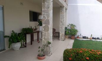 Imagem: Casa solta com 4 quartos em Lauro de Freitas/BA