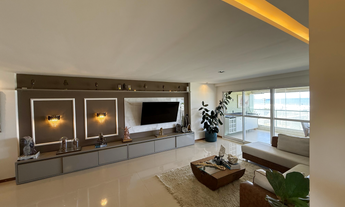 Imagem 2: Jaguaribe, Apartamento de 04 Quartos om 04 Suítes, Para Venda, 212m2, Nascente, Frent