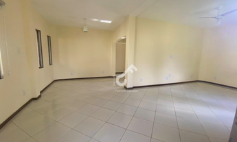 Imagem 3: ESTRADA DO COCO, Abrantes. Duplex 4 quartos sendo 2 suítes (1 das suítes térrea) ENERGIA S