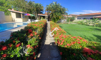 Imagem 1: AV. STOS DUMONT, Lauro de Freitas. Casa térrea estilo colonial com 3 quartos sendo 2 suíte