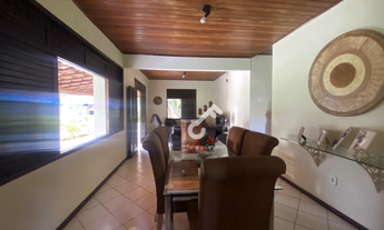 Imagem 7: AV. STOS DUMONT, Lauro de Freitas. Casa térrea estilo colonial com 3 quartos sendo 2 suíte