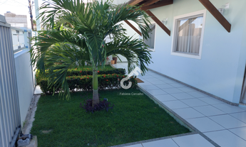 Imagem 3: ESTRADA DO COCO, Abrantes. Duplex composto de 4 quartos sendo 1 quarto térreo e 3 suítes