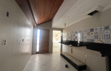 Imagem 7: PITANGUEIRAS/CENTRO, Lauro de Freitas. Duplex, condomínio ALTO PADRÃO, composto de 4 suíte