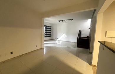 Imagem 6: BURAQUINHO, Lauro de Freitas. Duplex com 4 quartos sendo 3 suítes e 1 quarto térreo. Condo