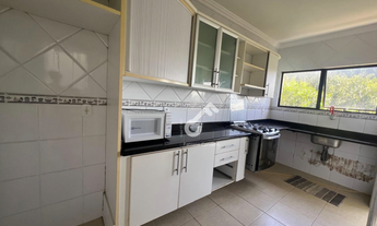 Imagem 3: PITANGUEIRAS, Lauro de Freitas. Cobertura duplex (3º andar de escadas) 3 suítes e dependên