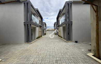 Imagem: IPITANGA, Lauro de Freitas. Duplex com 4