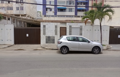 Imagem 5: Galpão no Costa Azul, frente de Rua, com terreno de 700,00 m²