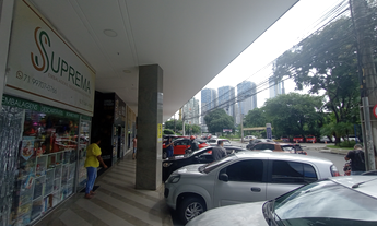 Imagem: 3 Salas juntas, 78 m², 3 garagens, Rua