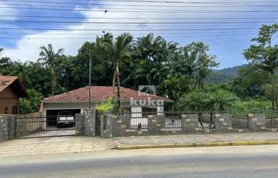Imagem 4: CASA RESIDENCIAL, 4 dormitórios, 2 banheiro, 2 vagas na garagem, 197M² de Área Construída