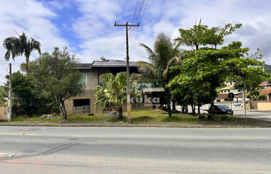 Imagem 2: CASA À VENDA Casa com 4 dormitórios