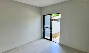 Imagem 2: RESIDENCIAL ZURIQUE, 2 dormitórios, 1 banheiros, 1 vaga na garagem, 70M² de Área Construíd