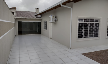 Imagem: Casa com salão de festas no bairro Cordeiros