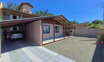 Imagem 3: Casa Localizada no Bairro Praia de Quilombo à 100 Metros da Praia