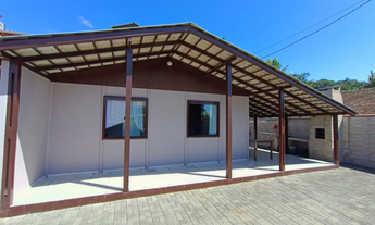 Imagem 4: Casa Localizada no Bairro Praia de Quilombo à 100 Metros da Praia