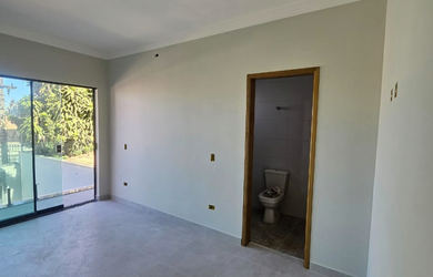 Imagem 7: Sobrado a Venda 3 Dormitórios com 4 vagas garagem na Bairro Vila Galvão