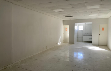 Imagem 5: Galpão para locação na Avenida Dona Eugênia Machado da Silva Vila Galvão - Guarulhos / SP