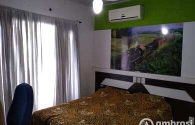 Imagem 6: Casa no Centro de Brusque - Rua comercial