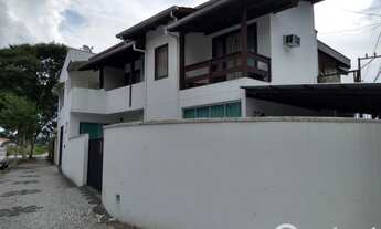 Imagem: Casa no Centro de Brusque - Rua comercial