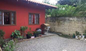 Imagem 3: Casa com amplo terreno próximo ao Centro de Brusque - 1.394,00 Metros Quadrados