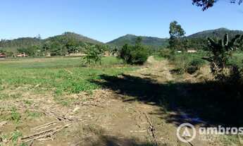 Imagem: Amplo terreno para sítio