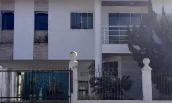 Imagem: CASA 01 SUITE 03 QTOS (SEMI-MOBILIADA)