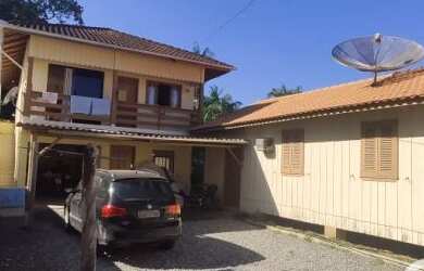 Imagem 4: Duas Casas no Mesmo Terreno no Centro de Guabiruba