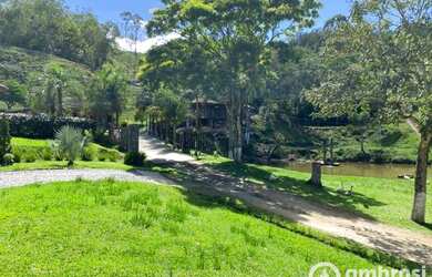 Imagem 4: LINDA chácara com varias nascentes de agua, casa, salão de festas e lagoa