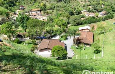 Imagem 2: LINDA chácara com varias nascentes de agua, casa, salão de festas e lagoa