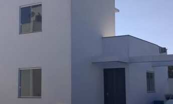 Imagem 4: Casa 01 Suíte + 02 Quartos - Semi-Mobiliada - Condomínio Com Piscina