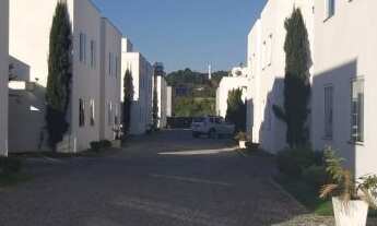 Imagem 3: Casa 01 Suíte + 02 Quartos - Semi-Mobiliada - Condomínio Com Piscina