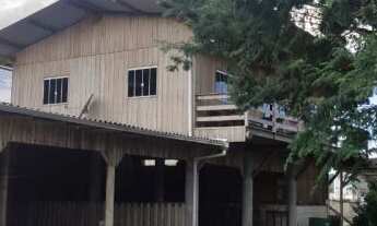 Imagem: Terreno Comercial com Duas Casas em Cima