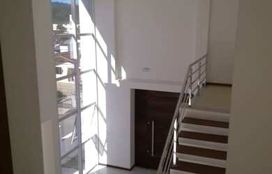 Imagem 4: Casa de Alto Padrão Recém Construída