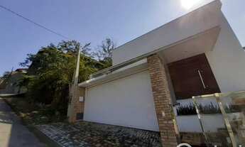 Imagem: Casa de Alto Padrão Recém Construída