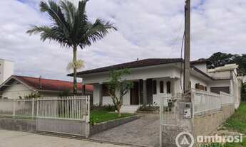 Imagem: Casa Ampla no Jardim Maluche