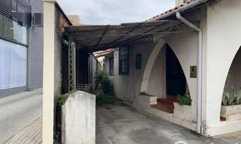 Imagem 2: Amplo Terreno no Centro de Brusque, Localização Privilegiada