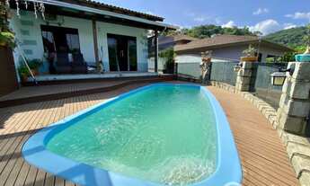 Imagem: Casa com piscina no bairro Águas Claras