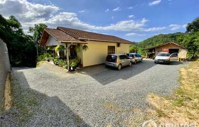 Imagem 5: Casa com amplo terreno no bairro Ponta Russa
