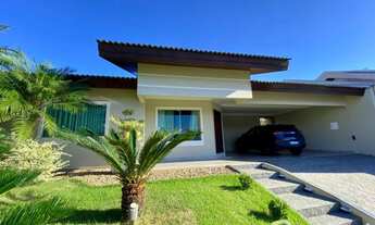 Imagem: Linda Casa à Venda no Bairro Souza Cruz