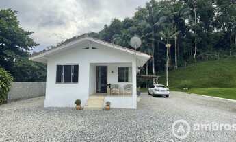 Imagem: Casa com Amplo Terreno