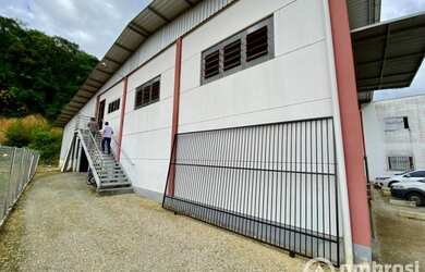 Imagem 4: Galpão no bairro Bateas