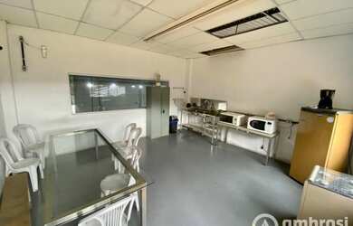 Imagem 7: Galpão no bairro Bateas