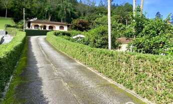 Imagem: 2 casas com amplo terreno na Primeiro de