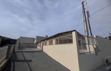 Imagem 2: CASA 01 SUITE + 02 QTOS + APTO 1 QTO - BAIRRO MALUCHE