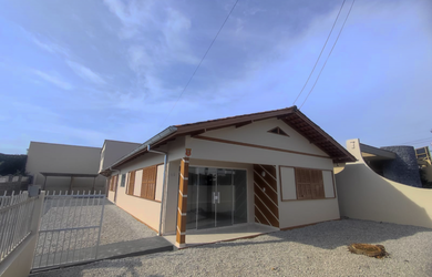 Imagem 3: CASA 01 SUITE + 02 QTOS + APTO 1 QTO - BAIRRO MALUCHE