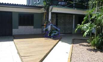 Imagem: Casa à venda com 05 dormitórios - 150m²