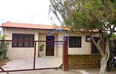 Imagem 2: Casa com piscina e ar condicionado em Arroio do Sal